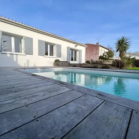 Hébergement de vacances Maison, Piscine, Proche Plage - 6 Pers. - Fr-1-246A-244